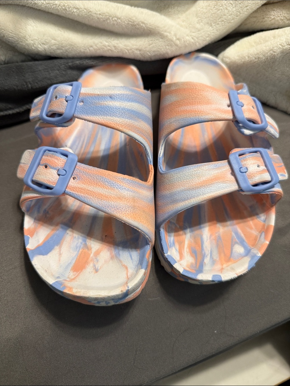 Rubber slippers